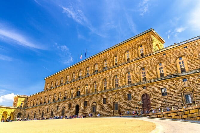 Accademia & Uffizi Museums: Small Group Tour with Optional Lunch - Small group size and earphones: what actually makes it easier