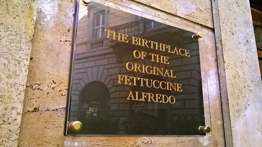 Alfredo alla Scrofa Restaurant in Rome: Eat Like a Star - Who should book this, and who should rethink it