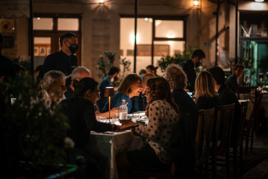 Alfredo alla Scrofa Restaurant in Rome: Eat Like a Star - Where to go in Rome: Via della Scrofa 104/a, 5 minutes from Piazza Navona