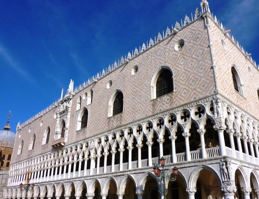 All-Inclusive Tour: Doge Palace, St Mark's Basilica & Square - Languages and what to expect from your guide