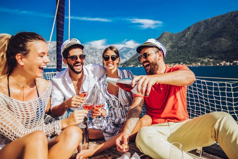 Amalfi Coast: Boat and Snorkeling Tour with Fruit & Drinks - Meeting in Amalfi: Where You’ll Start and What to Look For