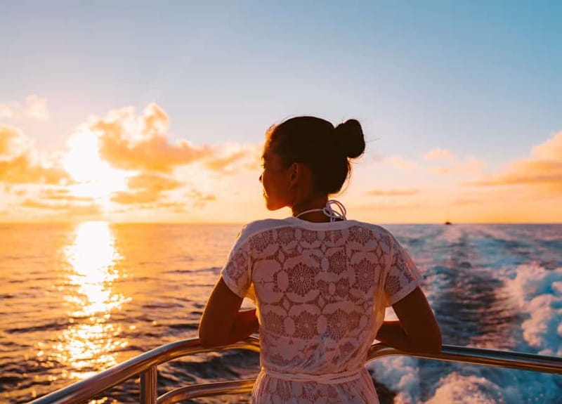 Amalfi: Sunset Boat Tour with Fruit and Drinks - From Amalfi to Praiano, the sunset plan that actually makes sense