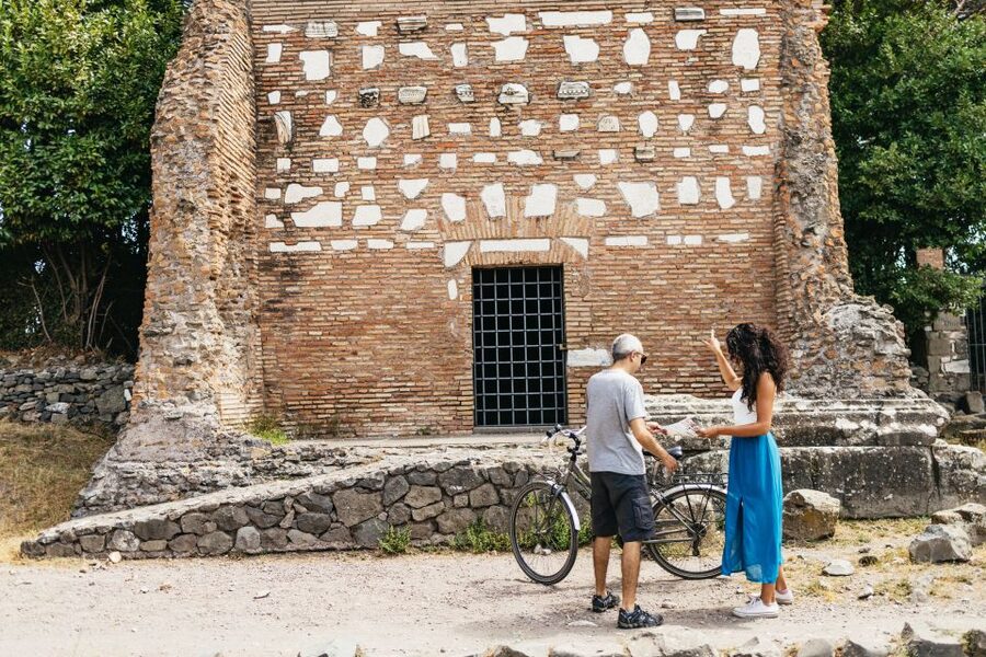 Appia Antica: Full Day Bike Rental with Customizable Routes - Catacombs of San Sebastian and Bernini’s Late Masterpiece