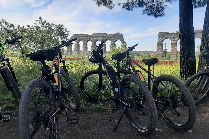 Appian Way Aqueducts Bike Tour (Catacombs & Lunch Option) - Catacombs option at San Callisto: when you add the 5-hour stop