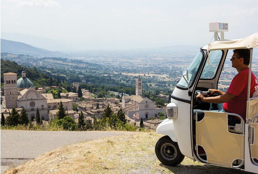 Assisi: Panoramic Tuk Tuk Tour - The big secret to this tour: the guide’s way of explaining Assisi