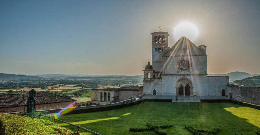 Assisi: Walking Tour with St. Francis Basilica Visit - Why This Assisi Walk Works: From Roman Reuse to Franciscan Art