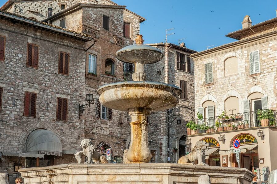 Assisi: Walking Tour with St. Francis Basilica Visit - Basilica of Saint Francis: Frescoes, Silence Rules, and the Giotto Connection