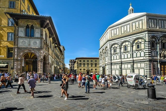 Best of Florence: Small Group Tour Skip-the-Line David & Accademia with Duomo - Piazza della Signoria: Michelangelo’s David’s Story Starts Outside