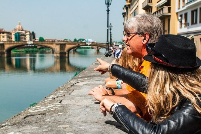 Best of Florence: Small Group Tour Skip-the-Line David & Accademia with Duomo - Ponte Vecchio: Why This Bridge Still Works