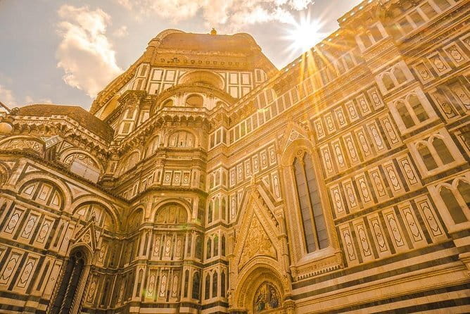 Best of Florence: Small Group Tour Skip-the-Line David & Accademia with Duomo - What Makes the Guides Special Here