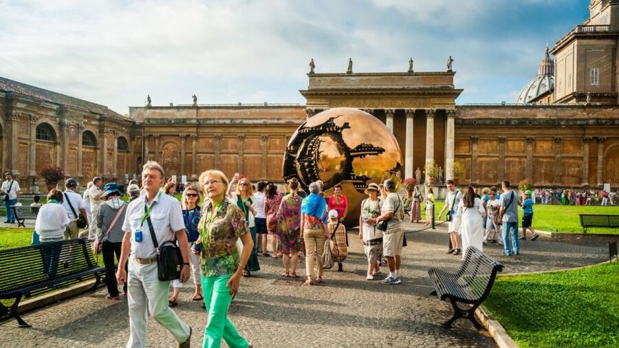 Best of the Vatican: Fast Track Highlights - Strolling into the Sistine Chapel focus: Michelangelo’s ceiling at eye level