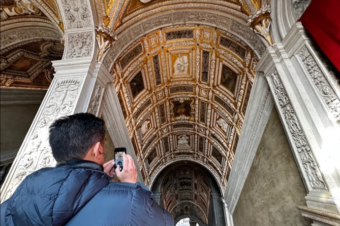 Best Of Venice: Saint Mark's Basilica, Doges Palace with Guide and Gondola Ride - Doge’s Palace: The Courts, Crime, Grand Staircase, and Bridge of Sighs