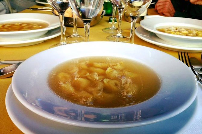 Bologna Food Tour from a local perspective - 10:00 Start, Up to 9 People, and a Simple Meet-Up at Porta Ravegnana