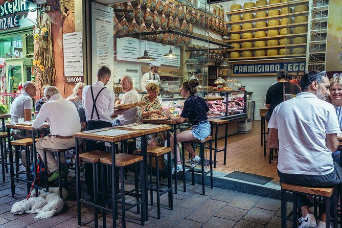 Bologna: Full meal Food Tour with Local Delights by Do Eat Better - Via dell’Indipendenza: tigelle and mortadella, both very Bologna