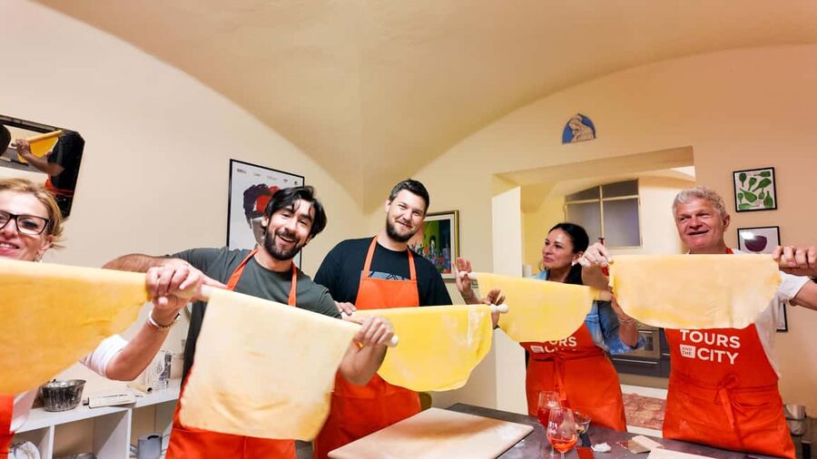 Bologna: Pasta Tagliatelle Ragu Cooking Class with Spritz - Why This Bologna Pasta Class Feels Like the Real City, Not a Performance