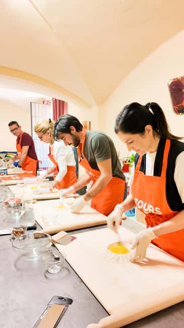 Bologna: Pasta Tagliatelle Ragu Cooking Class with Spritz - Casoni Spritz: A Homemade Break That Actually Fits the Kitchen Rhythm