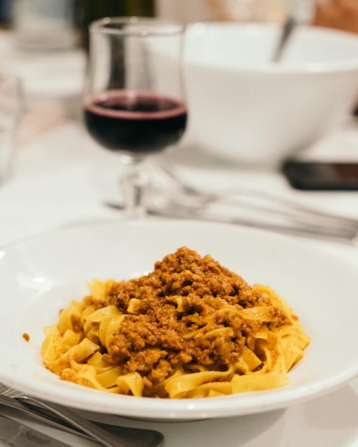 Bologna: Walking Food Tour with a Local Guide - Local Restaurant Stop: Homemade Pasta Time (Tortellini and Tagliatelle)