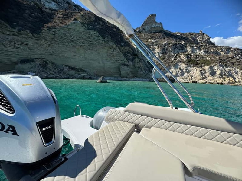 Cagliari: Boat Tour with 4 Swim Stops, Snorkeling & Prosecco - Guides onboard: the difference between a boat ride and a good one