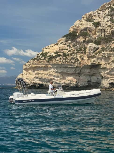Cagliari: Devil's saddle boat tour, 4 stops and prosecco - Prosecco, unlimited drinks, and the small touches that make the boat feel easy