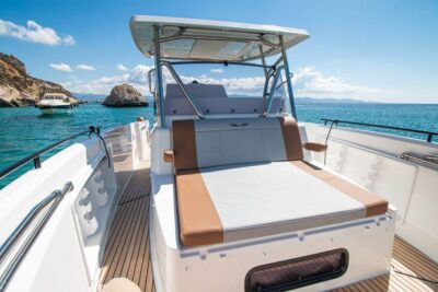 Luxury Motorboat Tour with 3 Swim Stops & Wine