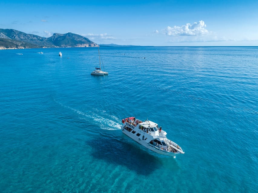 Cala Gonone:Cruise in the Gulf of Orosei with Cala Goloritzé - From Cala Gonone Port to Your Assigned Boat: What to Expect