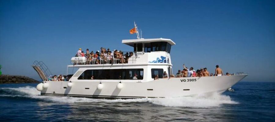 Capri: Island Boat Tour with Blue Grotto Stop - Dock 0 to Departure: What the Boarding Process Feels Like