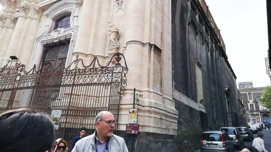Catania: City Highlights Walking Tour - Via Crociferi and the street-level feel of history