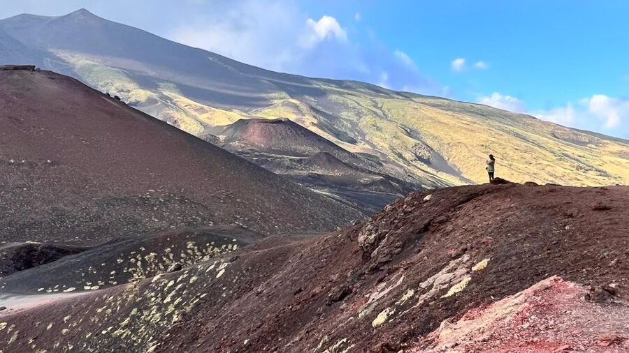 Catania: Etna Sunset Tour with Pickup and Drop-off - Valle del Bove and the 1991/93 Lava Stream: Seeing Volcanic Aftermath