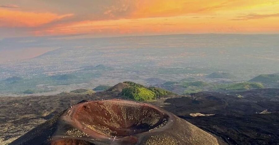 Catania: Etna Sunset Tour with Pickup and Drop-off - Zafferana Etnea Stop: Small Tastings, Real Local Flavor