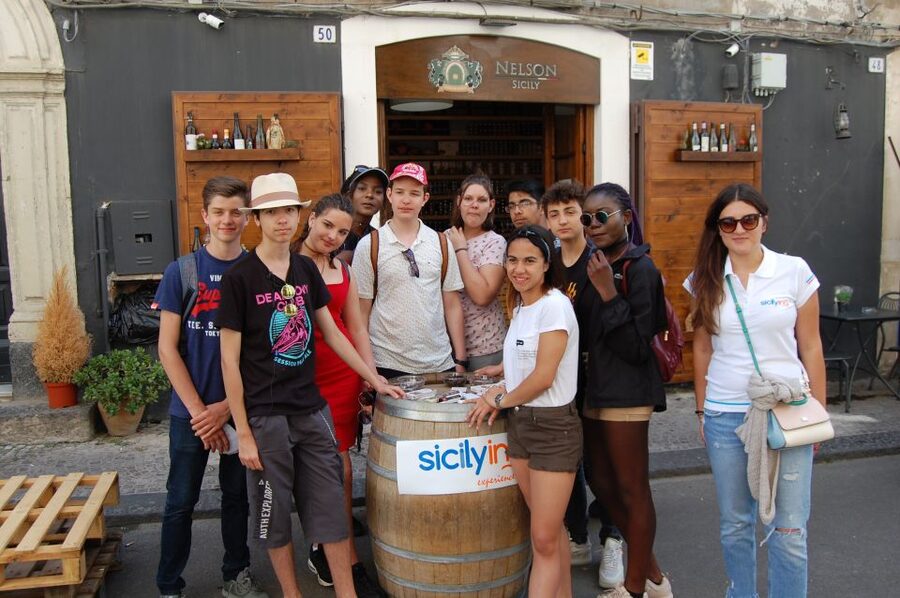 Catania: Guided Street Food Walking Tour - Via Etnea and Piazza Stesicoro: More Snack Stops, More Local Rhythm