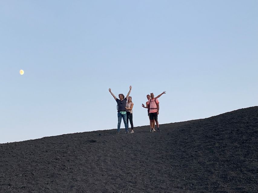 Catania: Sunset Jeep Tour of Mount Etna and Lava Flow Caves - Rifugio Casa del Vescovo: the pause that sets up the crater finale