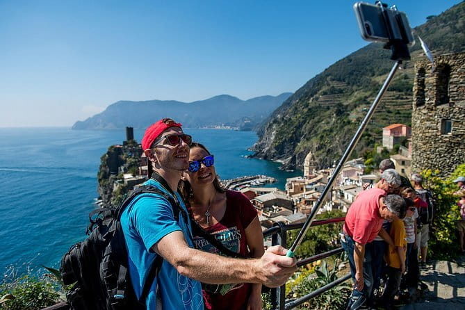 Cinque Terre Day Trip with Optional Hiking or Pisa - The hike to Corniglia and the 382-step reality check