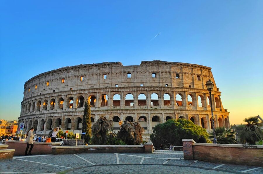 Colosseum Entry with digital audioguide and arena option - Using the app well: headphones, GPS quirks, and battery survival