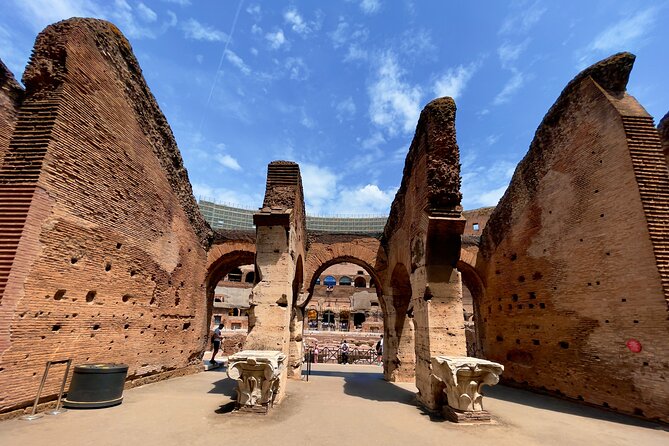 Colosseum, Palatine Hill and Roman Forum with Guided Tour - Meeting point, end location, and what to wear for this route