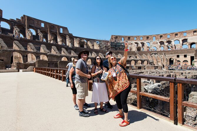 Colosseum, Roman Forum, Palatine Guided Tour or AudioGuide Option - Stop 2: Palatine Hill villas, Tiberio’s Palace, and the best “where am I?” view
