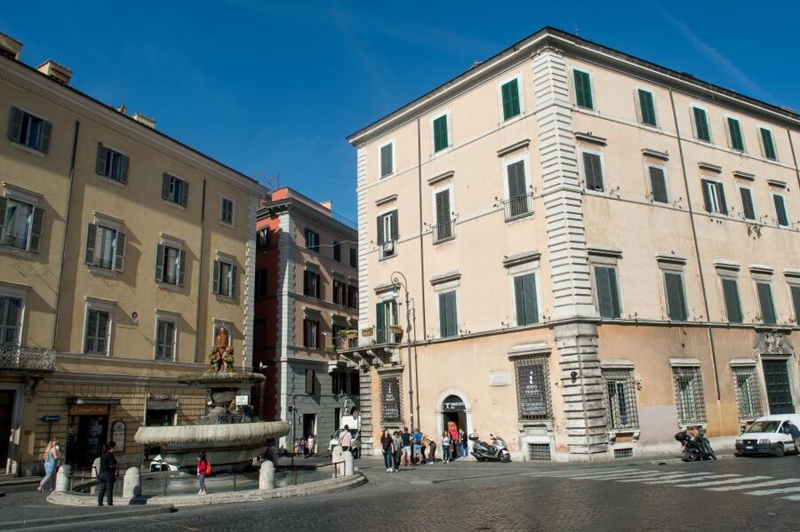 Colosseum & Roman Forum Semi-Private Guided Tour - Included value: tickets, guide, and headsets