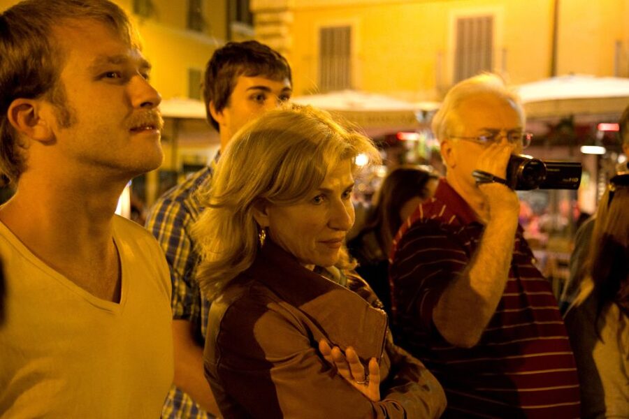 Dark Heart of Rome - Facts, Legend & Mystery Walking Tour - Piazza Farnese, pretty in lights, darker in story
