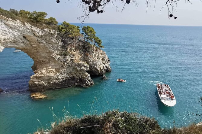 Desirèe experience. Visit of the marine caves of Vieste - Pizzomunno Monolith and the Coastline Views en Route