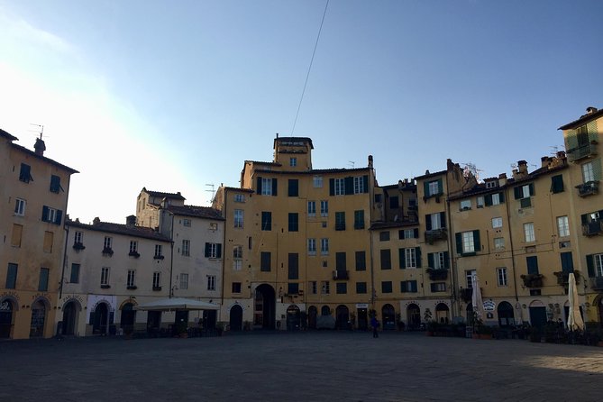 Discover Lucca’s Secrets on a Guided Walking Tour - Meeting at Piazzale Giuseppe Verdi, and how to find it calmly