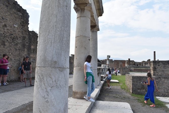 Discover the Ancient Ruins of Pompeii: Day Trip from Rome - Lunch in Pompeii: included, but check the details
