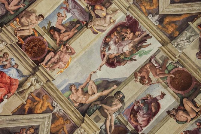 Early Vatican Museums & Sistine Chapel Small Group Tour - Cortile della Pigna Stop and the Shift Toward St Peter’s