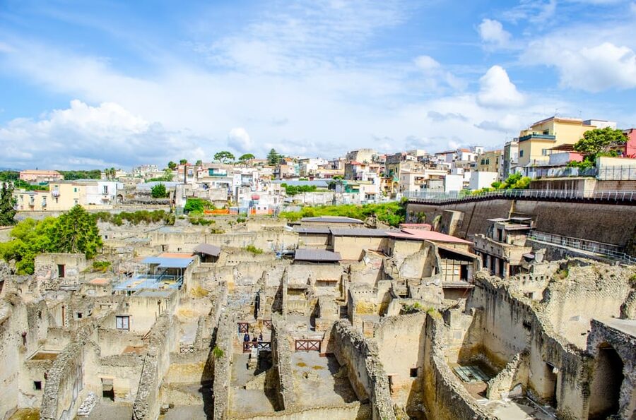 Ercolano: Herculaneum Entry Ticket with Optional Audio Guide - Is Herculaneum Better Than Pompeii for Your Trip?