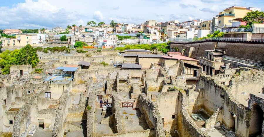 Ercolano: Herculaneum Entry Ticket with Optional Audio Guide - Walking the Cobblestone Town: What Your Self-Guided Visit Looks Like