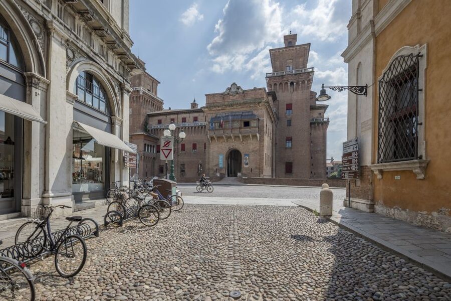 Ferrara: City Highlights Walking Tour with Local Guide - Corso Ercole I d’Este and Biagio Rossetti’s Renaissance expansion