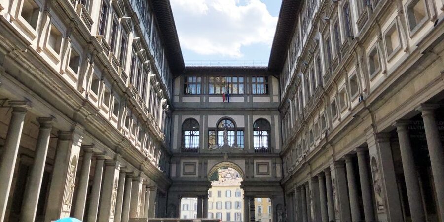 Florence: 4-Hour Accademia and Uffizi Galleries Guided Tour - Duomo complex walking segment: seeing Florence’s power spaces