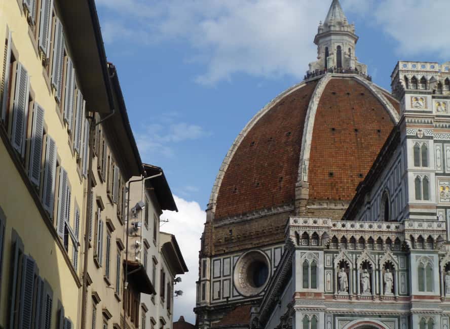 Florence: 4-Hour Accademia and Uffizi Galleries Guided Tour - What the small group format and radios change for you
