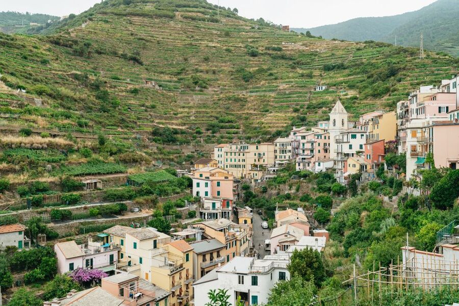 Florence: Cinque Terre Day Trip with Optional Hike - Manarola: vineyards walk, then breathe in the village