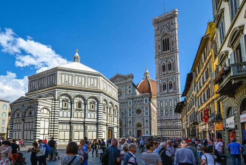 Florence: Duomo Cathedral Priority Entry Ticket & Audio App - Inside Santa Maria del Fiore: frescoes and the cupola story