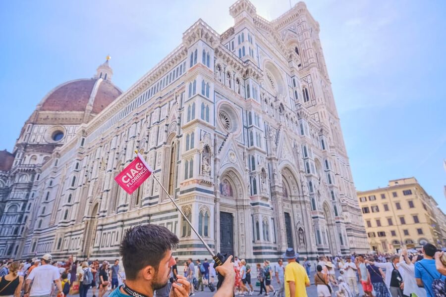 Florence: Duomo Cathedral Skip-the-Line Guided Tour - What you actually see inside Santa Maria del Fiore
