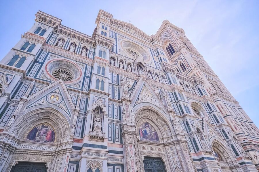 Florence: Duomo Cathedral Skip-the-Line Guided Tour - Small group size, headphones, and why it improves the tour